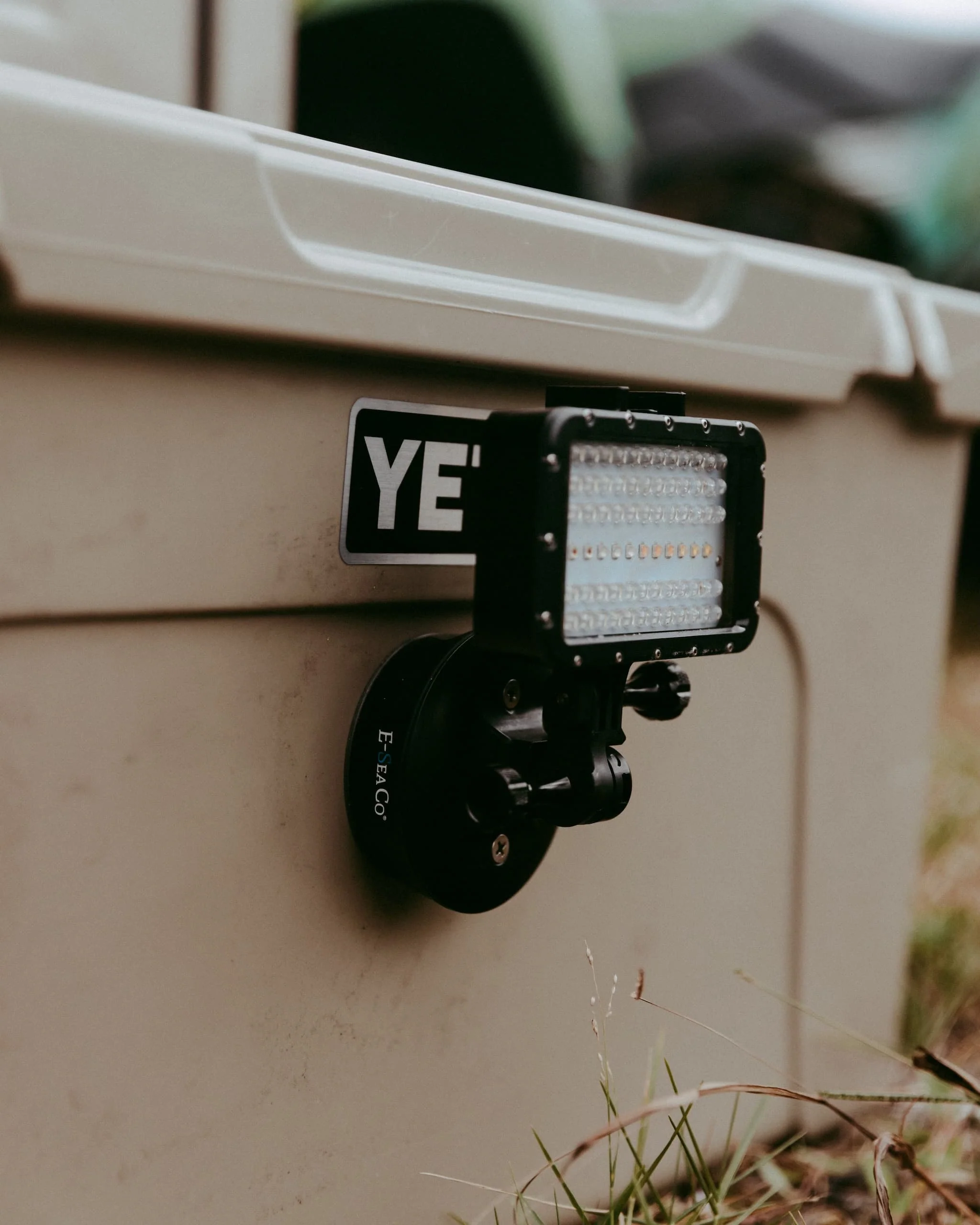 E-Sea Light- Suction Mounted Waterproof Floodlight - Image 11