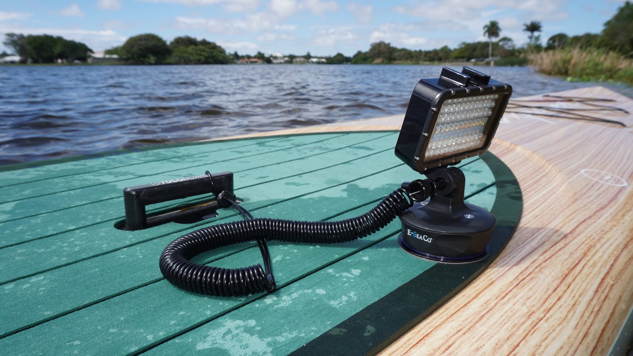 E-Sea Light- Suction Mounted Waterproof Floodlight - Image 2