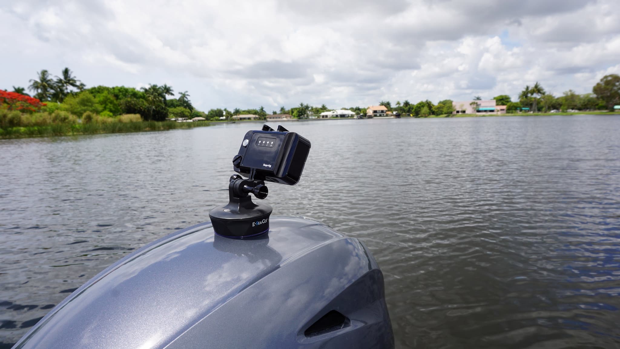 E-Sea Light- Suction Mounted Waterproof Floodlight - Image 7