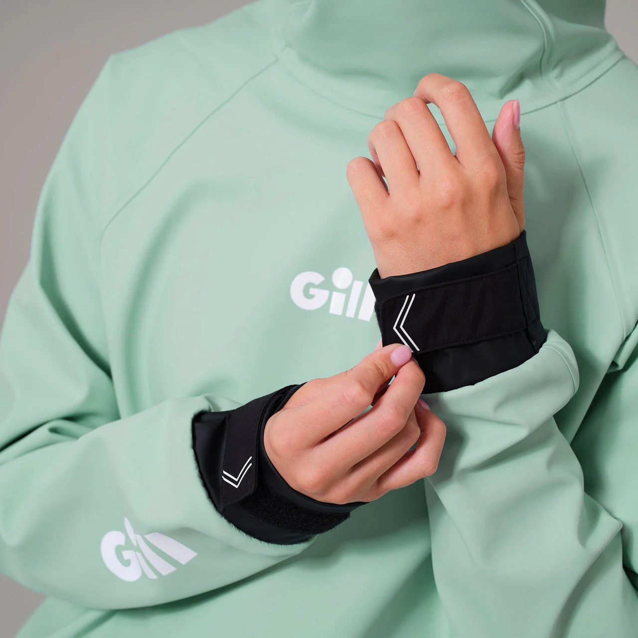 Gill Thermoshield Top - Image 18