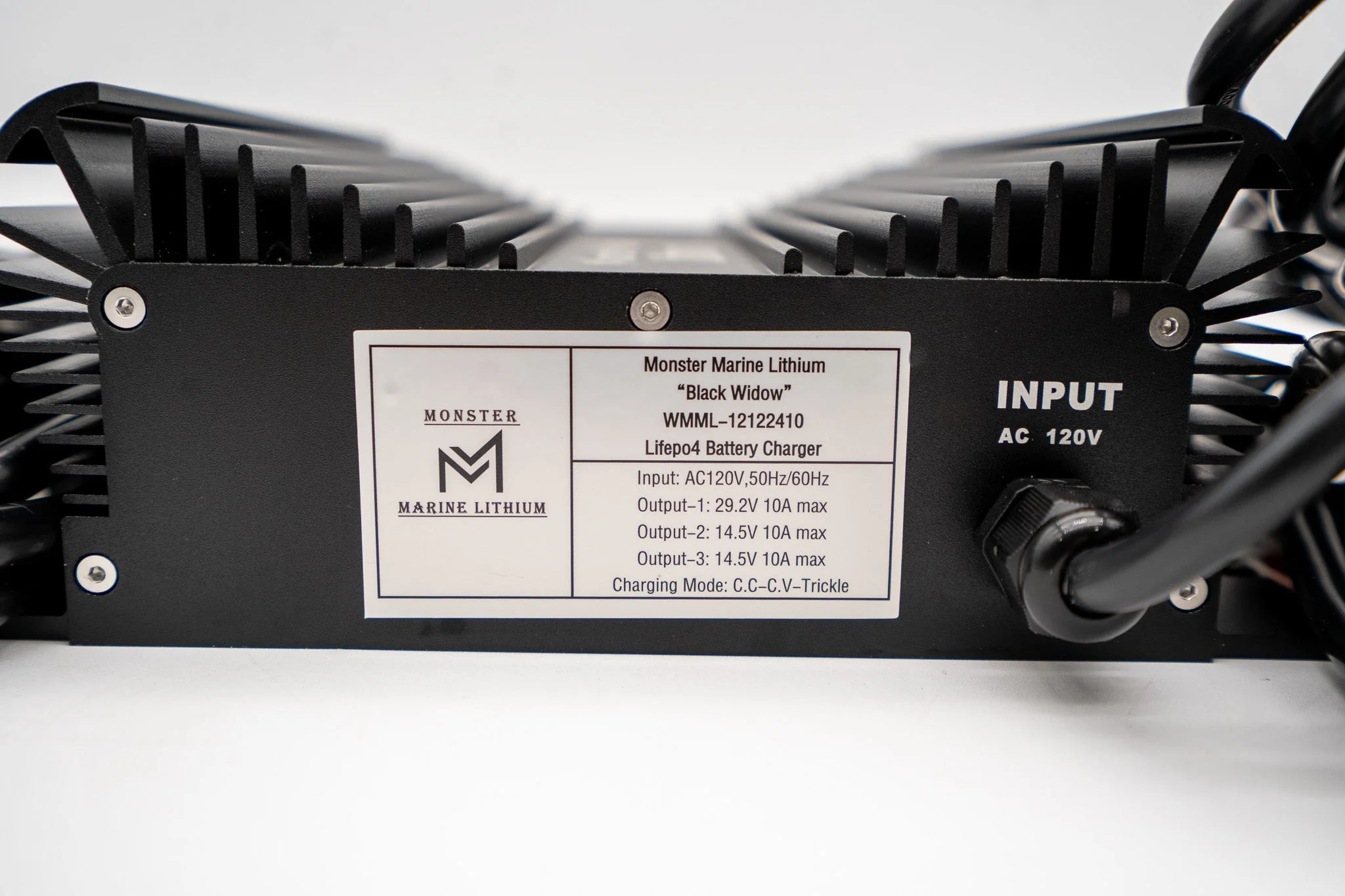 Triple Bank 12v, 12v & 24v marine waterproof Lead/AGM-Lithium charger - Image 4